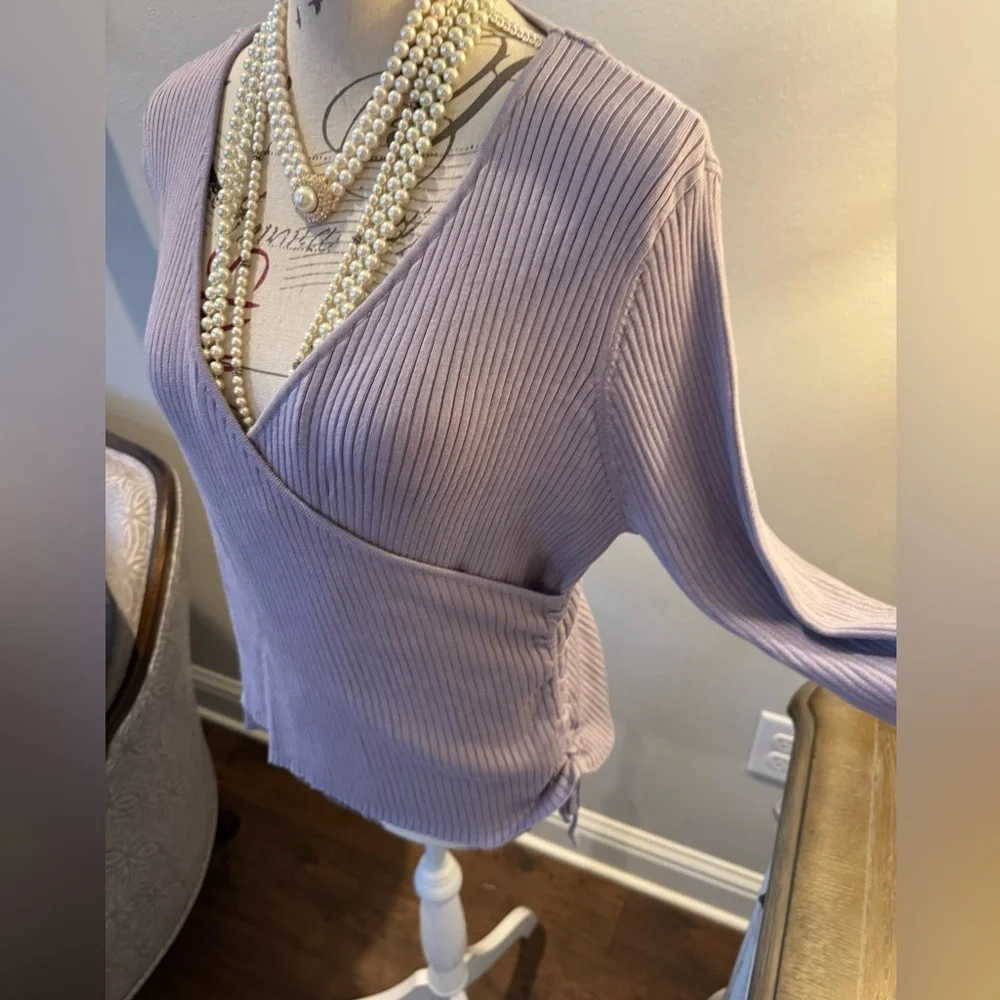 Lavender V-Neck Ribbed Sweater - Picture 1 of 9